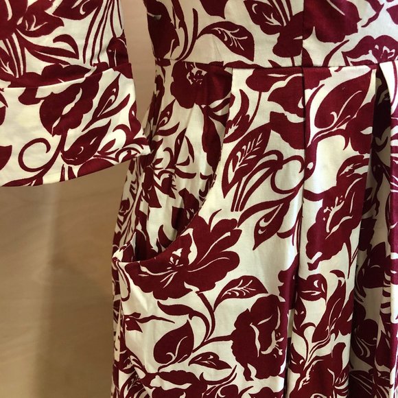 Women's Red and White Dress With Pockets - Picture 5 of 8